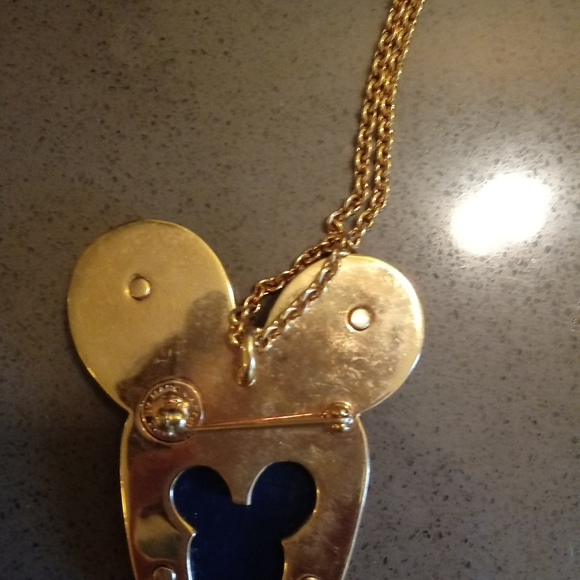 Marc Jacobs Mouse Necklace Pin. - Picture 2 of 4